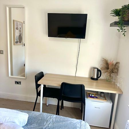 Cosy En-Suite Room In Stratford 伦敦 外观 照片